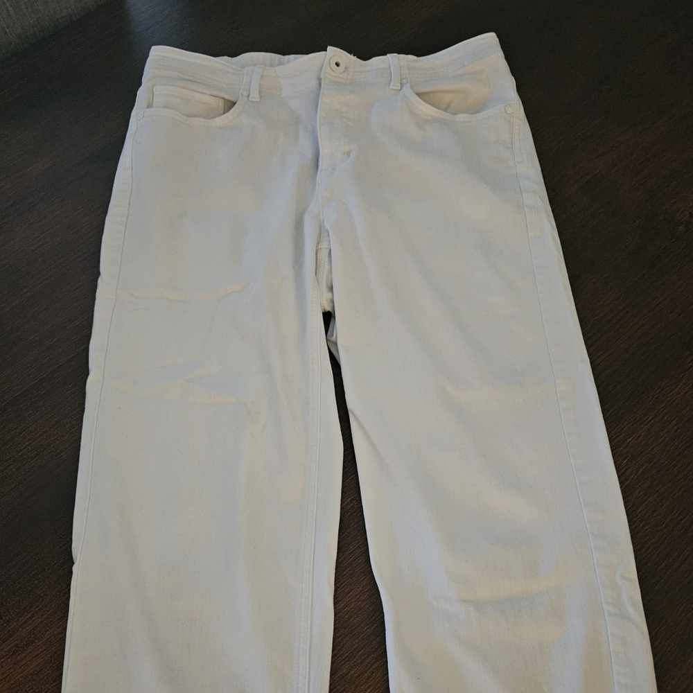 J. Jill Classic White Cropped Jeans - Picture 2 of 5